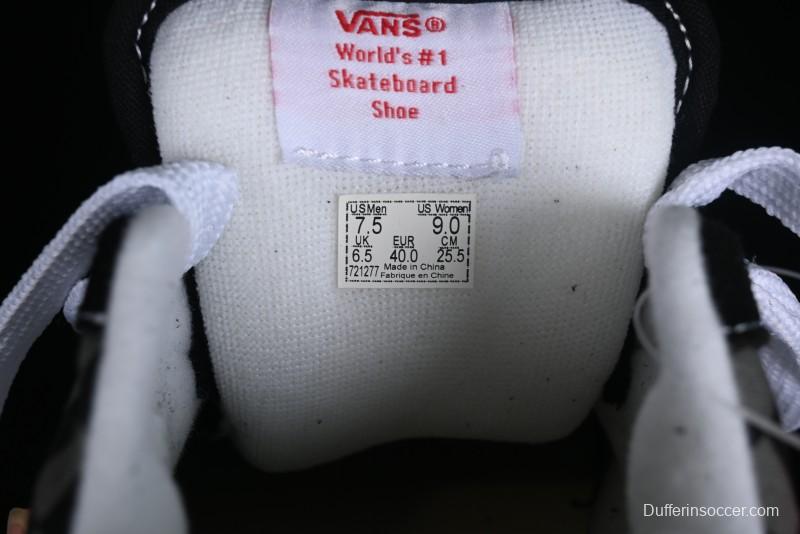 Vans Classics Knu Skool Retro Skate Shoes with Thick Tongue and Oversized Toe - VN0009QCB9P