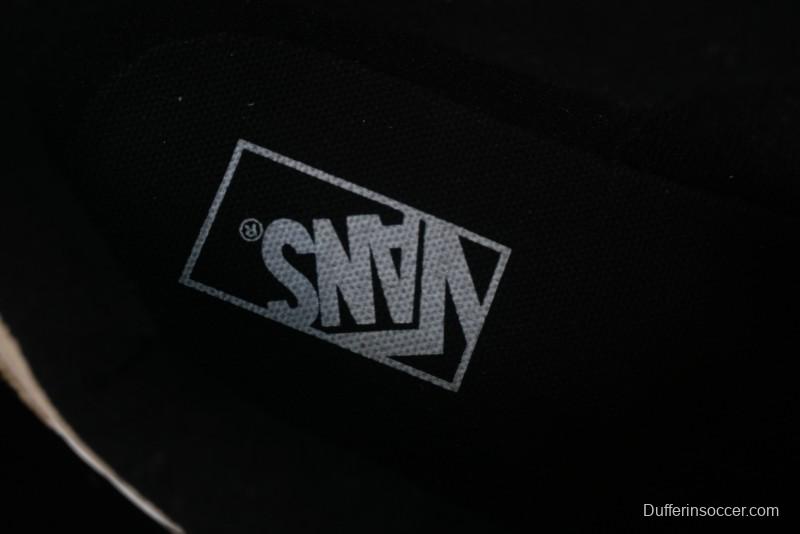 Vans Classics Knu Skool Retro Chunky Tongue Skate Shoes in Black/Brown - VN000CP6BXC