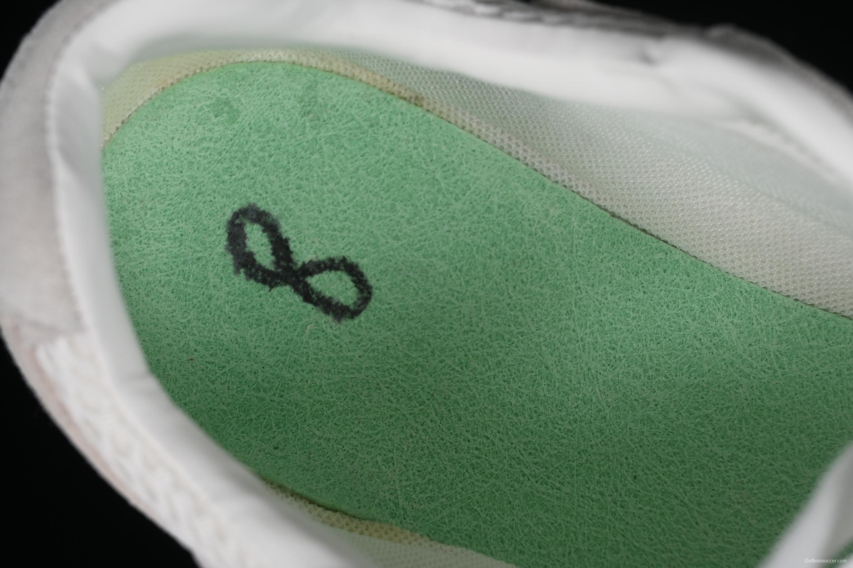 MiuMiu x New Balance 530 Low-Top Retro Casual Running Sneakers in White - 530