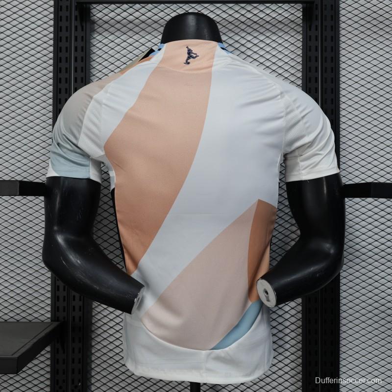 Player Version 2025 Spain Pre-Match White with Geometric Pattern Jersey