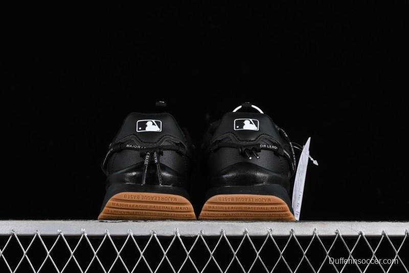 New York Yankees MLB Chunky Runner Lace Lightweight Casual Sneakers - 3ASHCRR3N50BKS