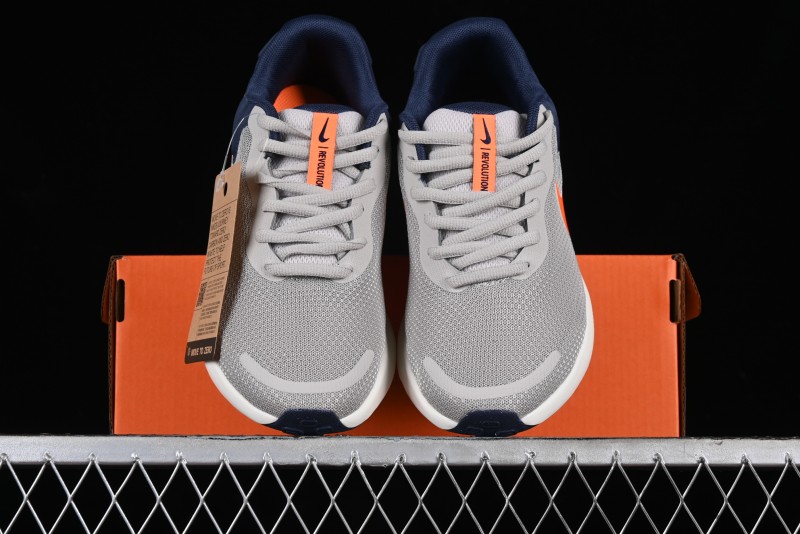 Nike Revolution 7 Wide Low-Top Running Shoes with Breathable Mesh and Durable Cushioning - FB2207-009