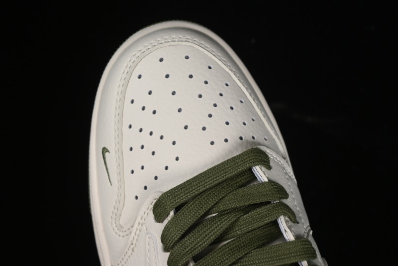 Nike Travis Scott x Fragment Design x Air Jordan 1 Low OG SP AJ1 Retro Sneakers in Off-White & Fresh Green - DM6688-606