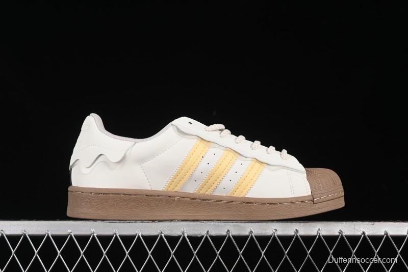 Adidas Superstar GW4440 Casual Sneakers with Shell Toe Design - GW4440