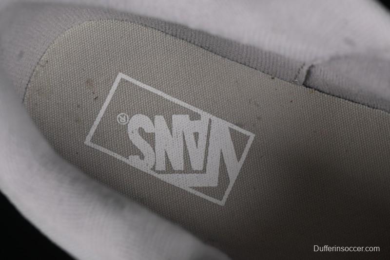 Vans Knu Skool Low Top Retro Casual Vulcanized Sneakers in Grey - VN000CRPBXC