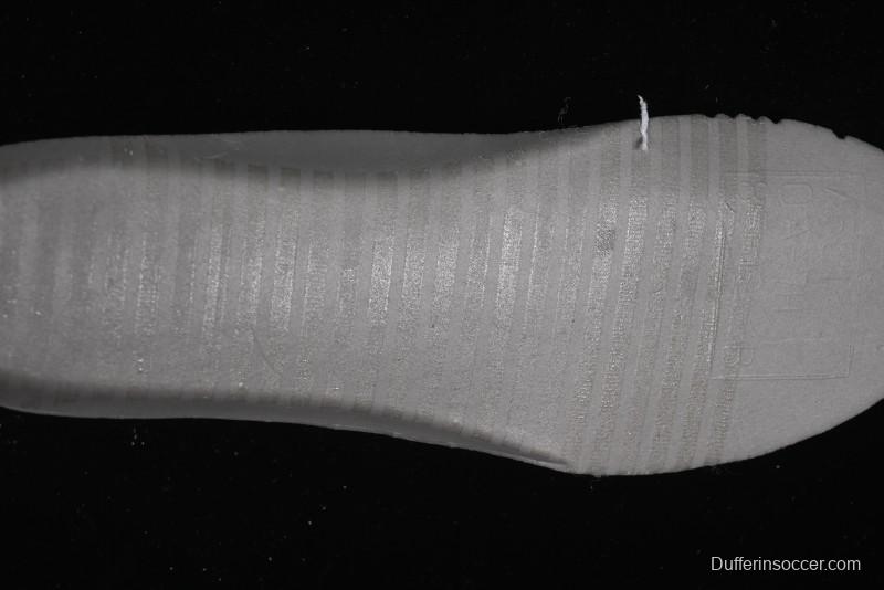 Supreme x Nike Air Force 1 '07 Low Casual Sneakers with Broken Swoosh and Anime-Inspired Spray Paint Design - CU9225-101