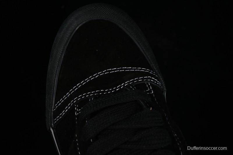 Vans Knu Skool Low Top Retro Casual Vulcanized Slip-On Shoes in Black - VN000CRPBMA