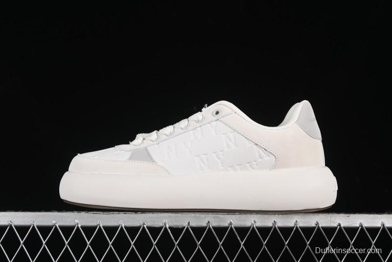 MLB Chunky Classic Base New York Yankees Lightweight Platform Casual Sneakers - 3ASXBMN4N50GRL