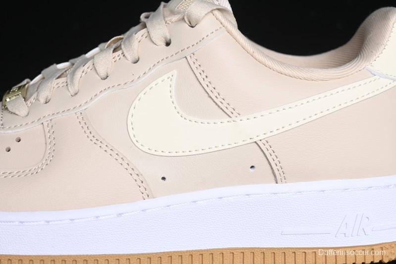Nike Air Force 1 '07 Low Top Sneakers with Full-Grain Leather and Air Cushion - DD8959-111