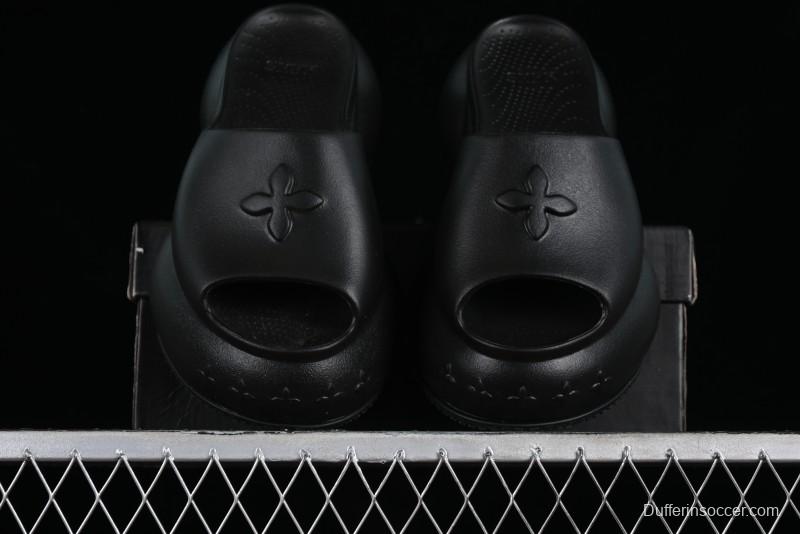 SMFK COMPASS Embossed One-Word Platform Slides - E9066