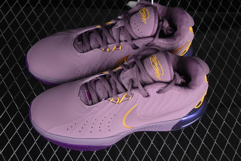 Nike LeBron XXI EP Basketball Shoes with Zoom Air Cushion and Rope Lacing System - FV2345-500