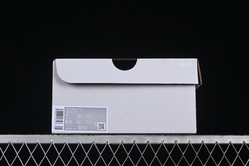 Nike Air Force 1 '07 Low Casual Sneakers with Full-Length Air Cushion - IB3881-001