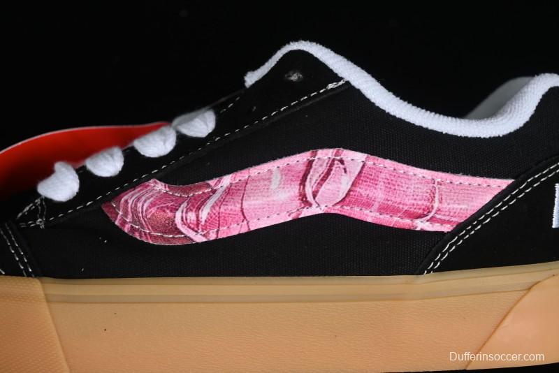 Vans Classics Knu Skool Vulcanized Skate Shoes in Black & Pink - VN0014QC0BV