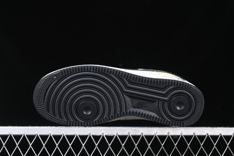 Nike Air Force 1 '07 Low The North Face Collaboration - Black Leather Low-Top Casual Sneakers - CH6336-513