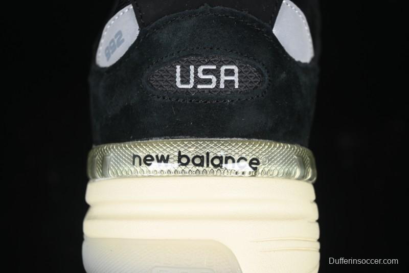 New Balance Made In USA 992 Classic Retro Running Shoes with Superior Cushioning - M992BL