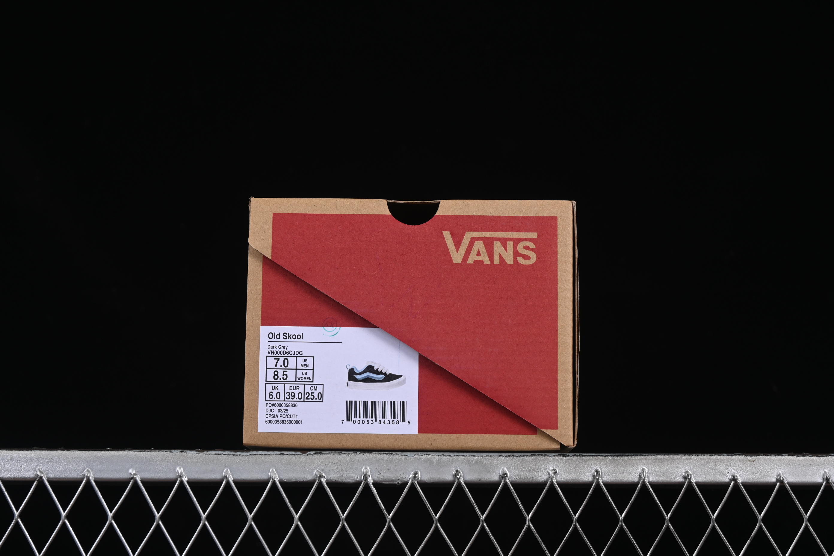 Vans Knu Skool Low-Top Retro Chunky Sneakers - VN000D6CJDG