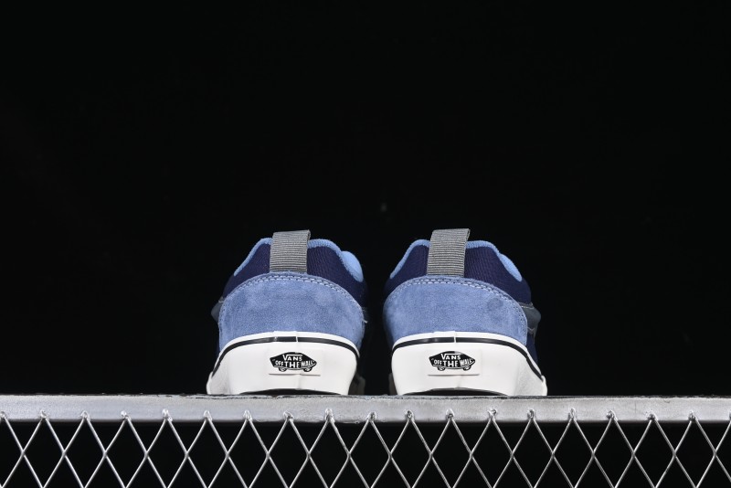 Vans Knu Skool Low-Top Retro Chunky Sneakers - VN0009QCBLK