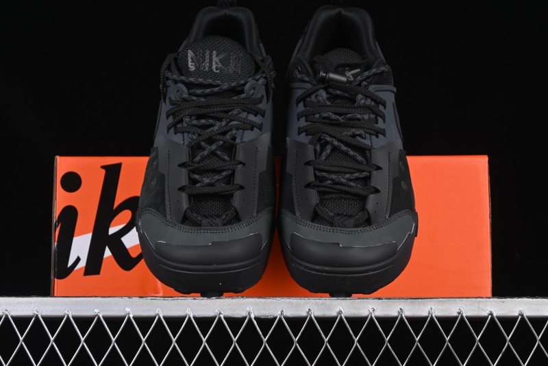 Nike Sacai Zegamadome SP Low-Top Lifestyle Sneakers with Functional Design - HQ8618-001