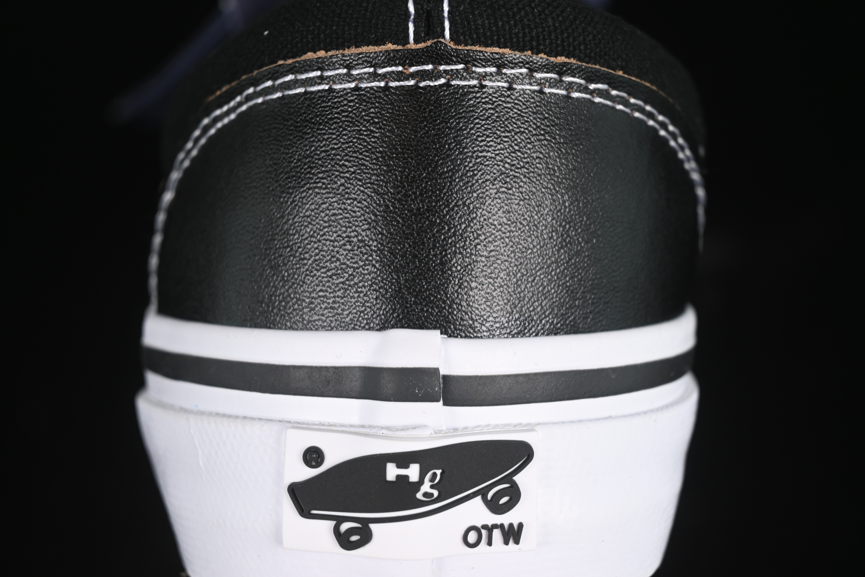 Vans Old Skool 36 Vibram Low-Top Retro Skate Shoes - VN000D2GBA2