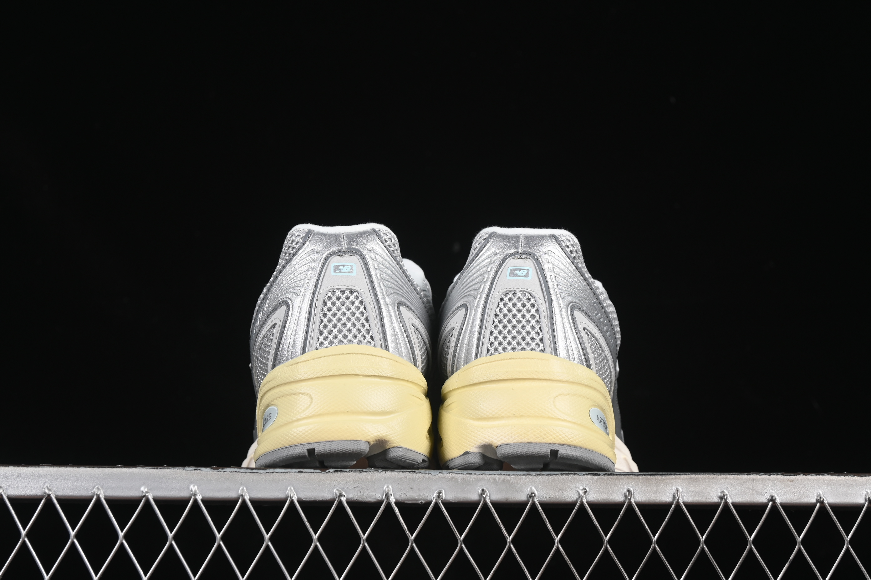 New Balance 740 Series Retro Dad Style Casual Running Shoes - U740AR2