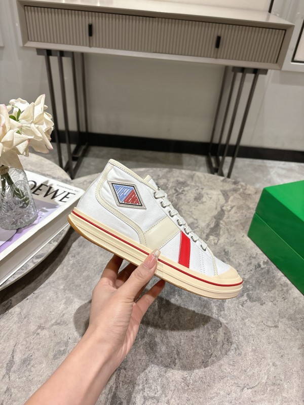 2025 Unisex Bottega Veneta White Red Canvas Lambskin Sneakers Hand Painted KFY00260(F/M)