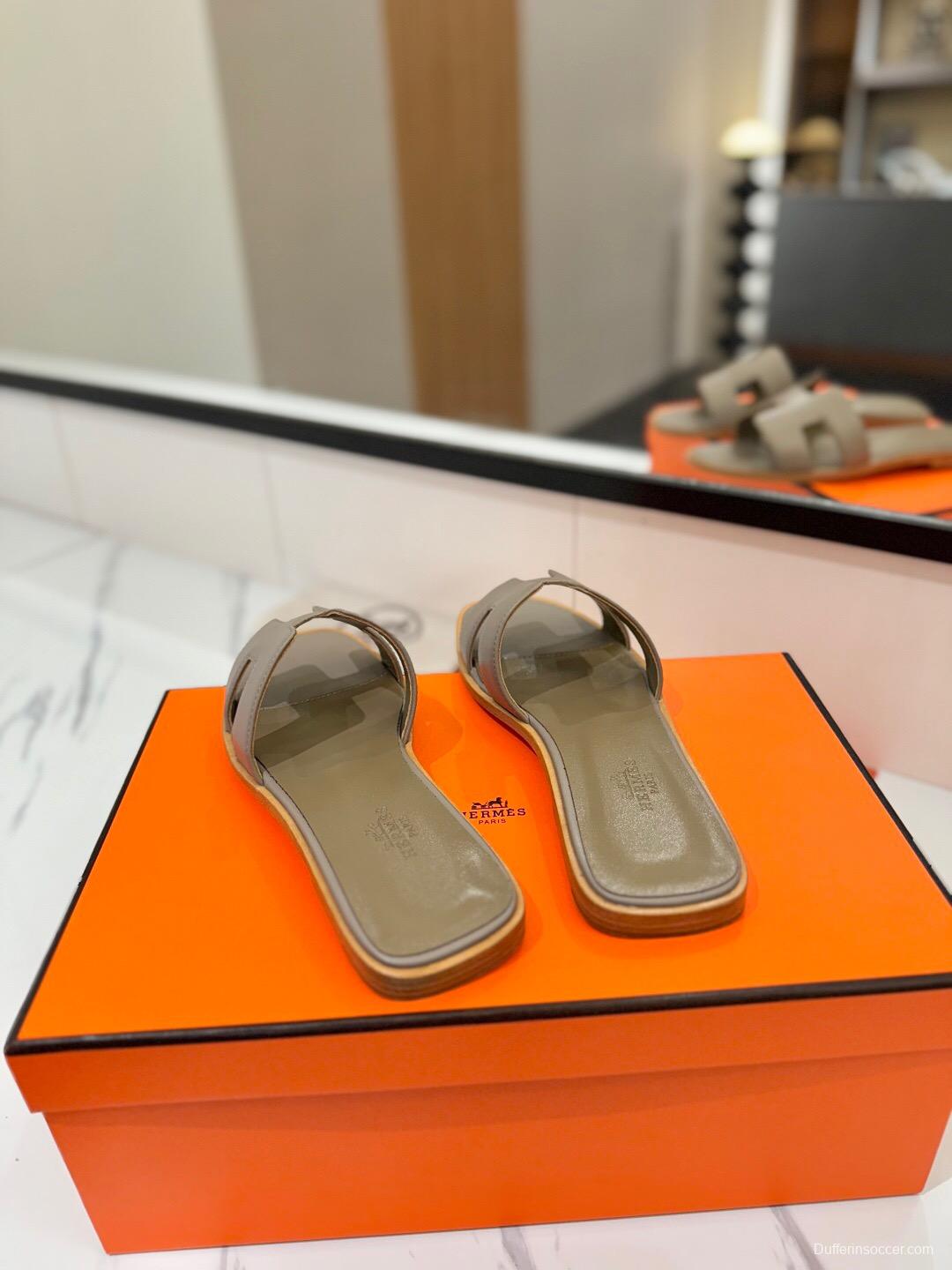 2025 Women Hermès Grey Leather Slippers