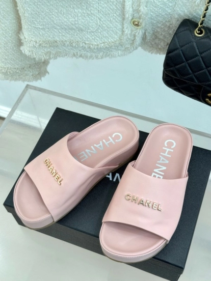 2025 Slippers Chanel Pink Leather Slippers