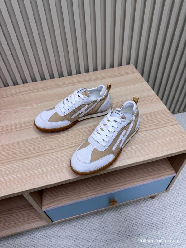 2025 Unisex Hermès White Beige Suede Down Fabric Sneakers Top Version KFY00300