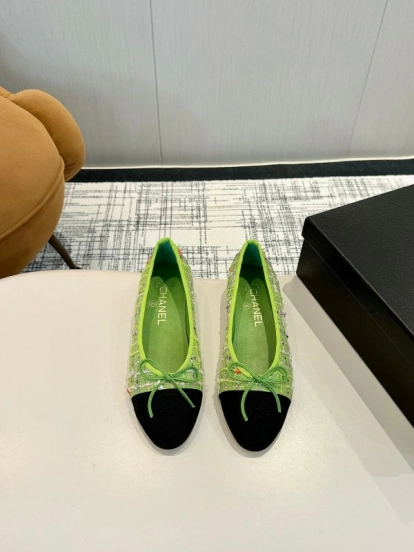 2025 Women Chanel Green Black Lambskin Ballet Flats LY00250