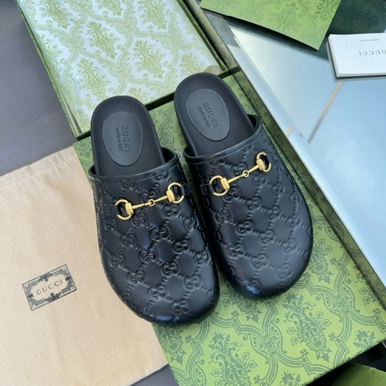 2024 Slippers Gucci Black Leather GG Pattern Horsebit MJ00280
