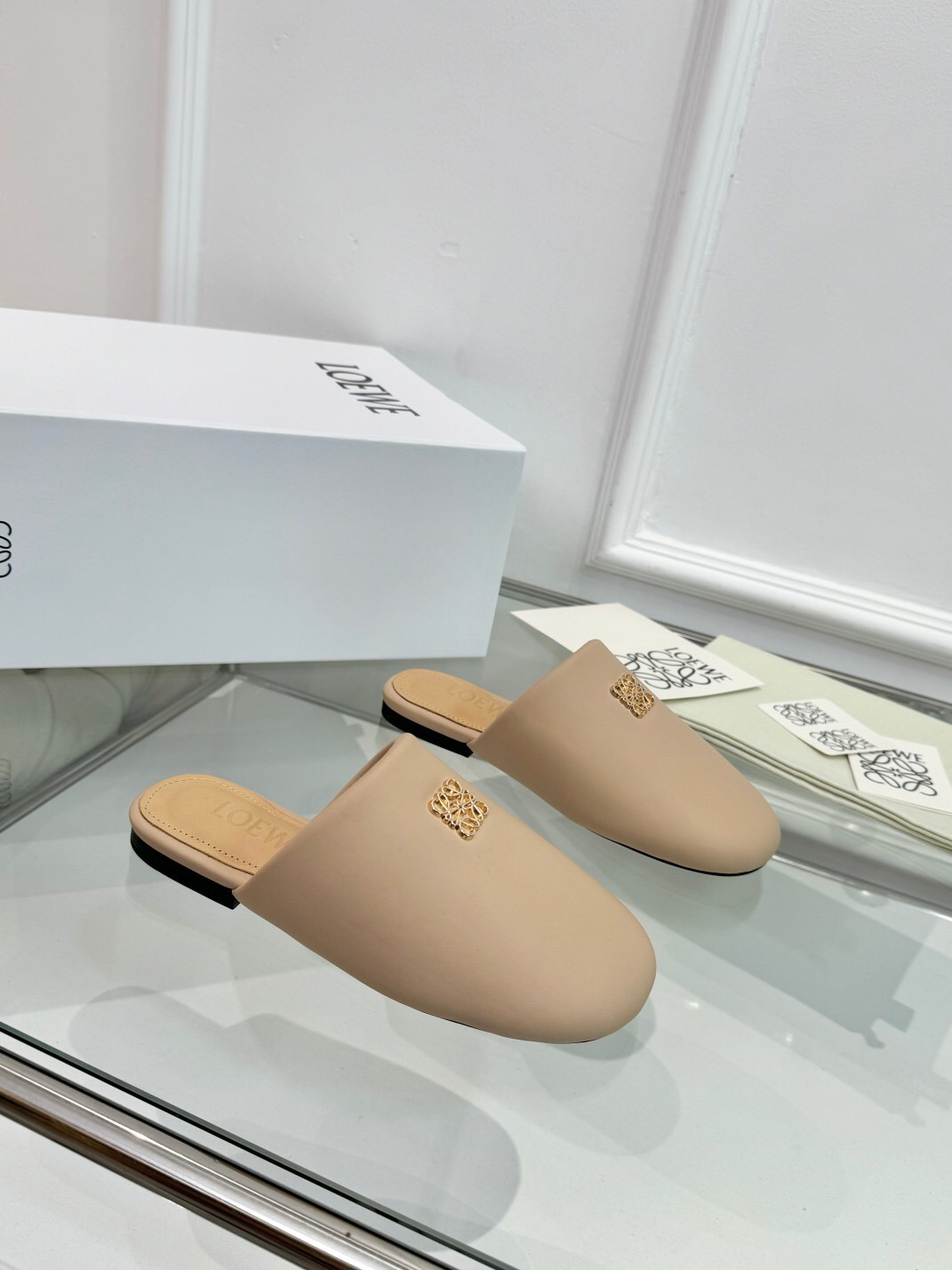 2025 Women Loewe Beige Leather Slippers LY00270