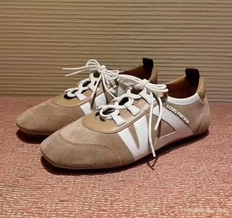 2025 Men Louis Vuitton Beige White Suede Leather Sneakers LY00340