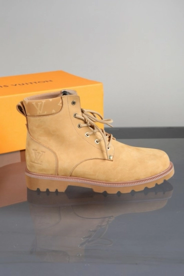 2024 Men Louis Vuitton Beige Nubuck Leather Ankle Boots MJ00470