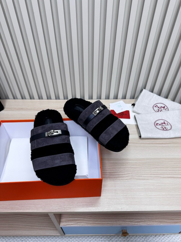 2024 Slippers Hermès Black Grey Shearling Slippers MJ00300
