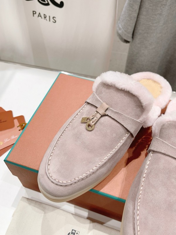 2024 Slippers LP light pink suede shearling slippers MJ00300