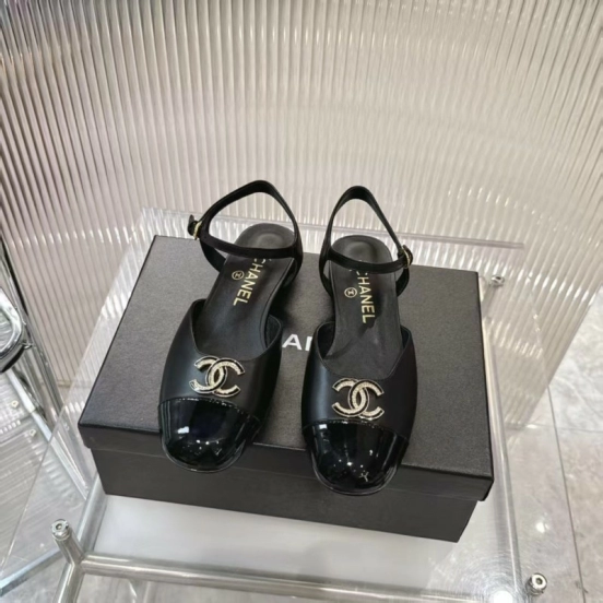 2025 Women Chanel Black Leather Patent Leather Loafers