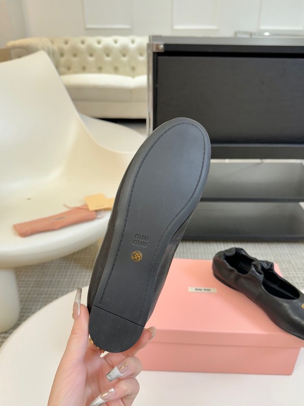 2025 Women Miu Miu Black Leather Ballet Flats