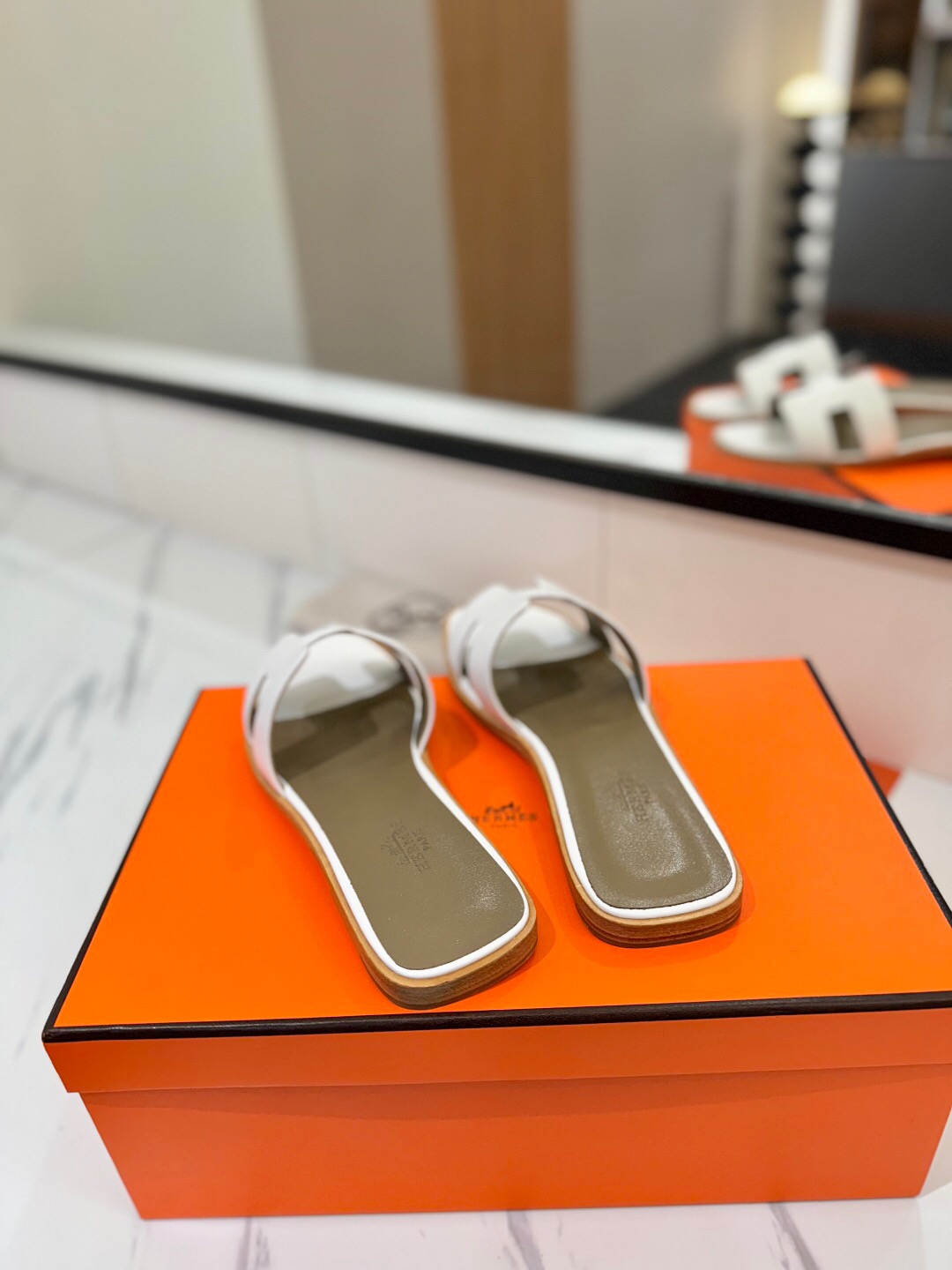 2025 Women Hermès White Leather Slippers
