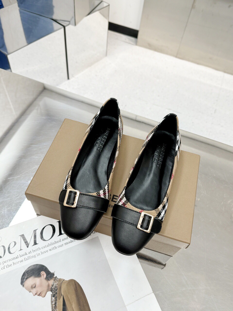 2025 Women Burberry Beige Black Fabric Leather Ballet Flats LY00250