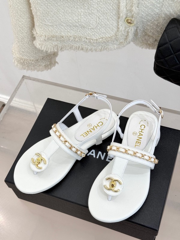 2025 Slippers Chanel White Leather Chain Strap CC Logo