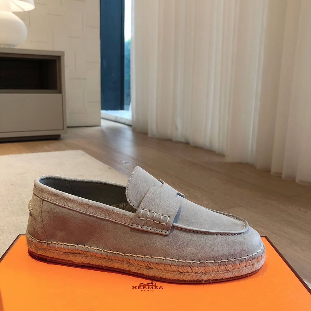 2025 Unisex Hermès Light Grey Calfskin Suede Loafers AS00380