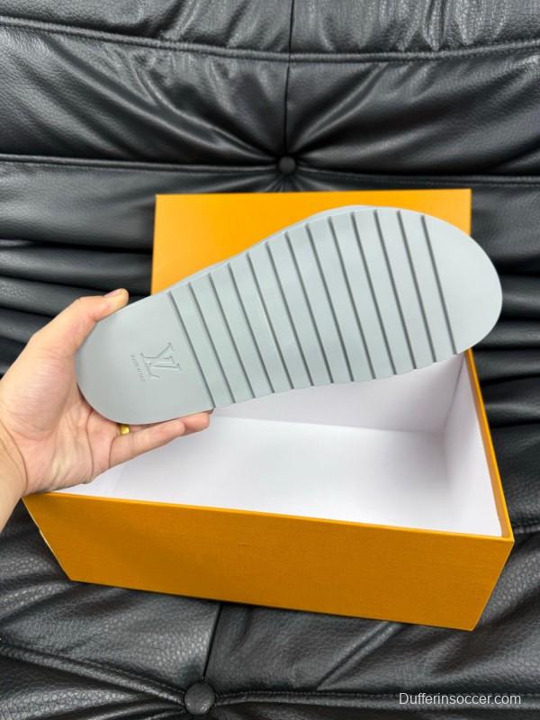 2025 Men Louis Vuitton White Rubber Slippers AS00180
