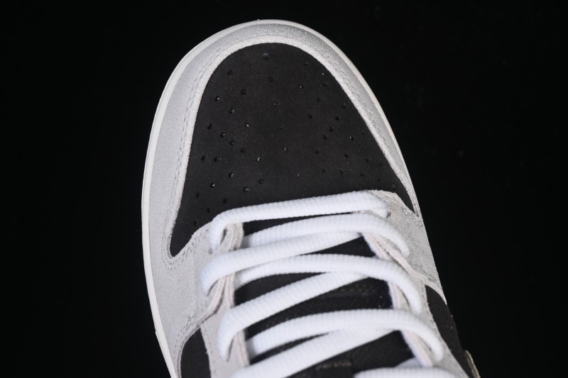 Nike SB Dunk Low Casual Skate Shoes - HF3704-001