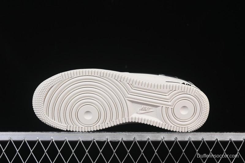 Nike Air Force 1 '07 Low Casual Sneakers in White Black - ZH0318-128