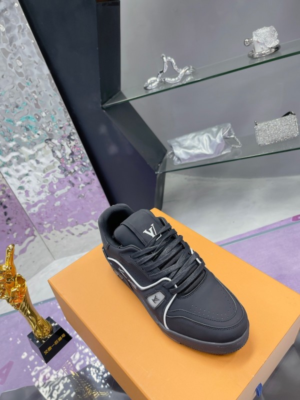 Louis Vuitton LV Trainer Maxi Sneakers with Multi-Color LED Charging Cable - AS00660