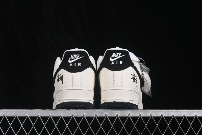 Nike Air Force 1 '07 Low Basketball Sneakers with Full-Length Air Cushion - DN1688-820