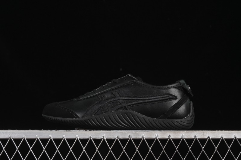 Nike Air Max 1 with Visible Air Cushioning - 1183C306-001