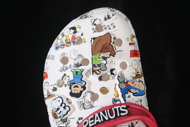 Crocs Peanuts x Classic Clog EVA Casual Slide Sandals with Graphic Print - White Multi Snoopy