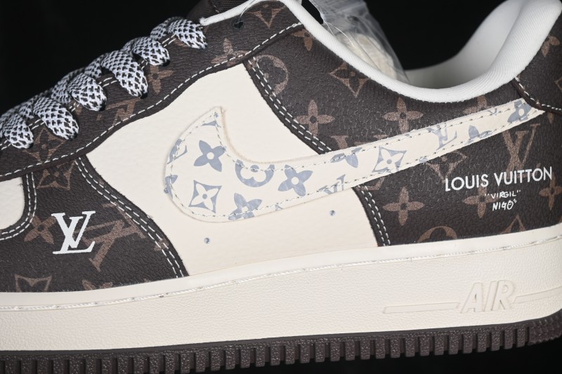 Nike Air Force 1 '07 Low Basketball Shoes with Full-Length Air Cushion - DW8806-010