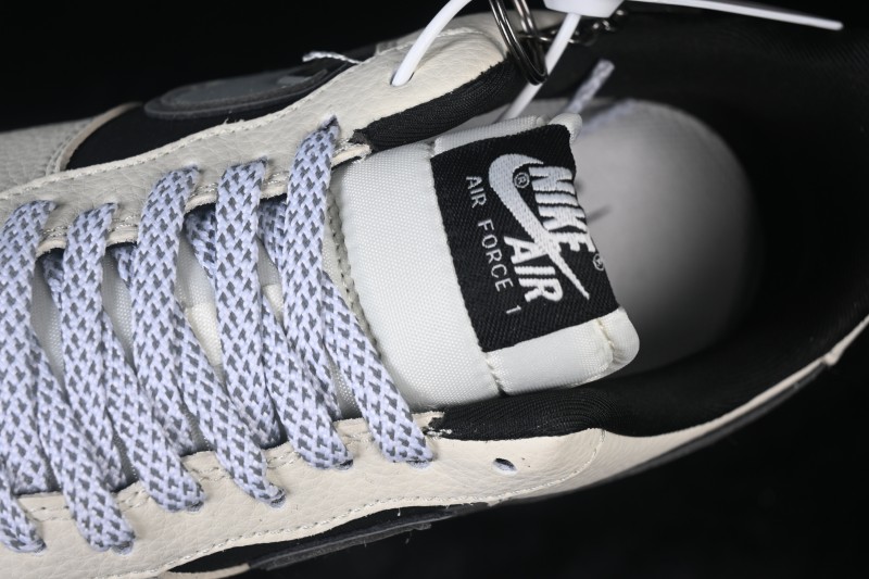 Nike Air Force 1 '07 Low Casual Skateboarding Shoes in White and Black - DF0188-132